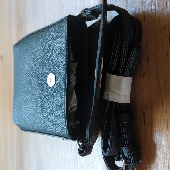BNWT Vintage Black Tahari Crossbody Vegan Leather Purse - Picture 6 of 8